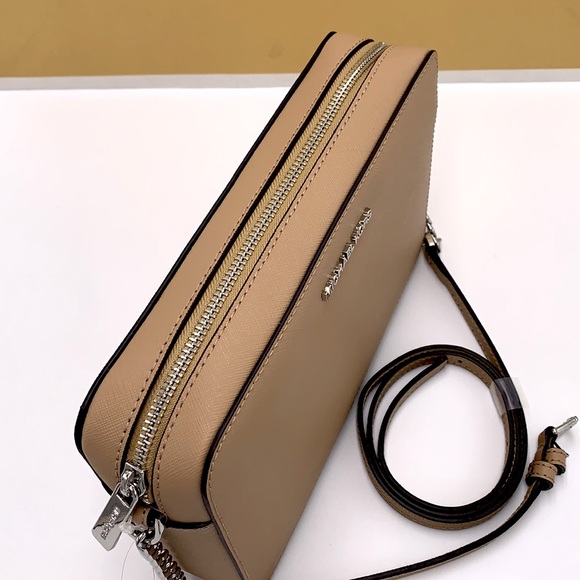 MICHAEL KORS LARGE EAST WEST CROSSBODY CAMEL COLOR - Picture 6 of 15